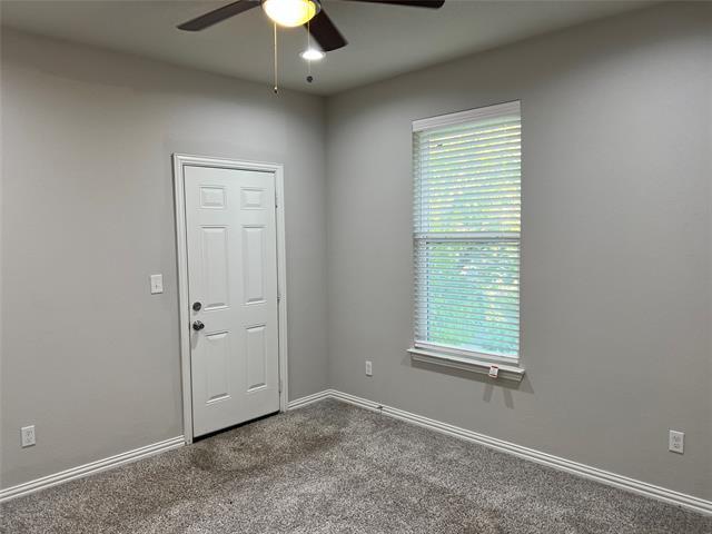 Building Photo - 319 W Page Ave