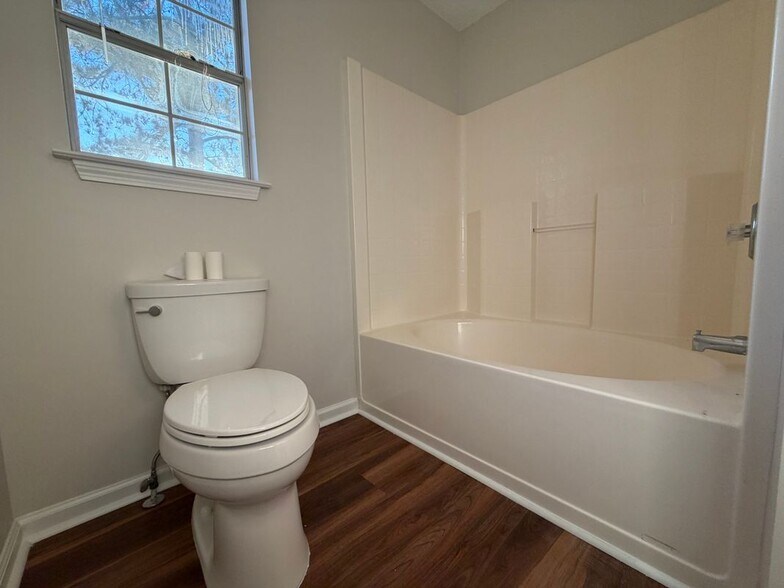 Building Photo - 2118 Serenity Dr NW