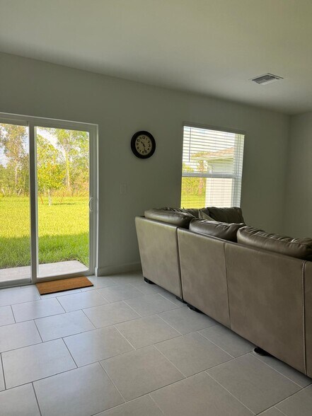Building Photo - 7111 Weeping Pine Dr