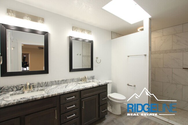 Building Photo - Newer Built Townhome Ready for Lease!