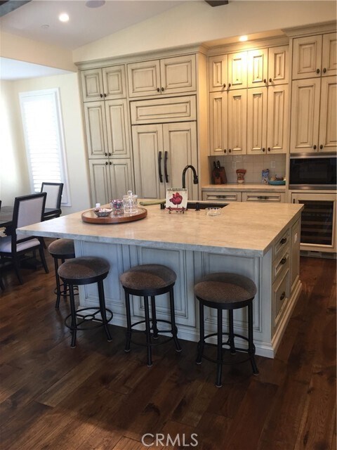 Building Photo - 707 12th St