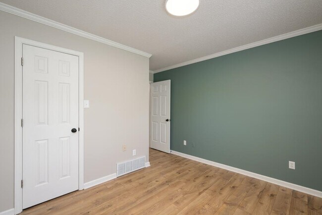 Building Photo - 3114 Shadow Green Ln