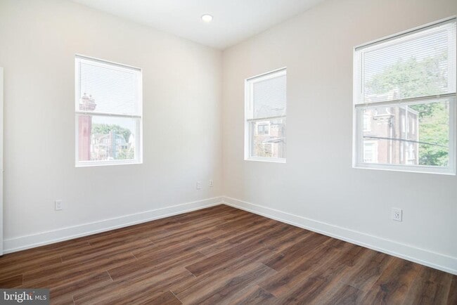 Building Photo - 212 Manheim St