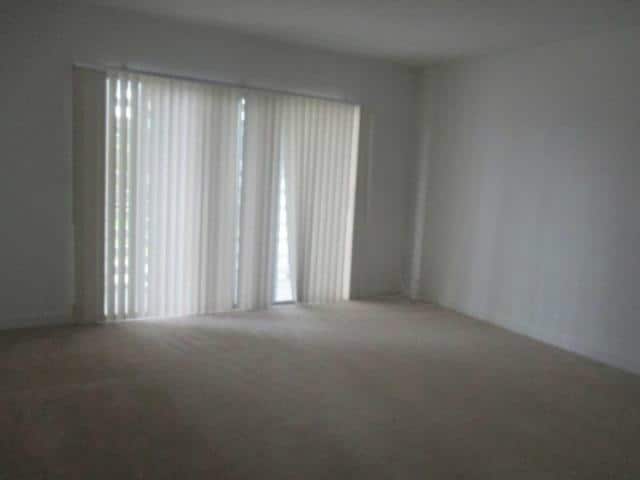 Building Photo - 1501 Crescent Cir