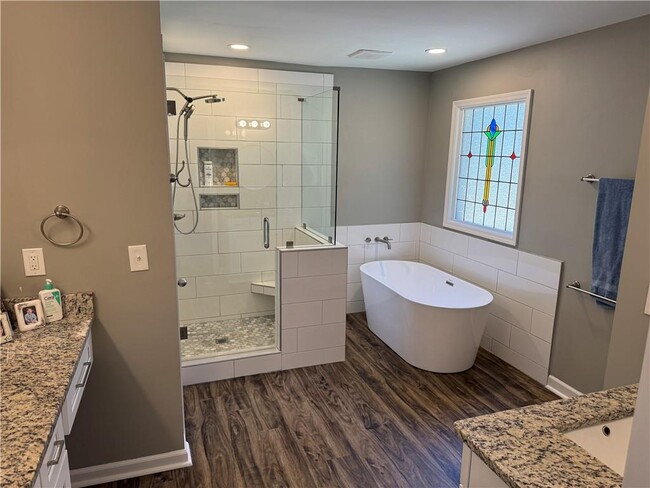 Building Photo - 4148 Fawn Ct NE