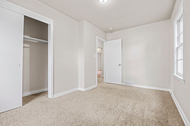 Building Photo - 2408 26th St