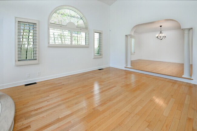 Building Photo - 1643 2nd St