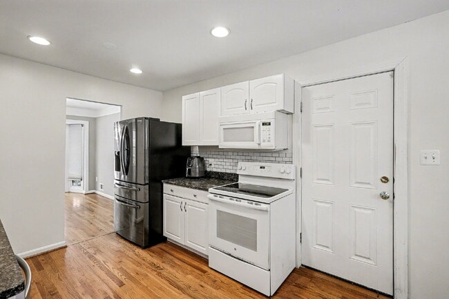 Building Photo - Welcome Home!