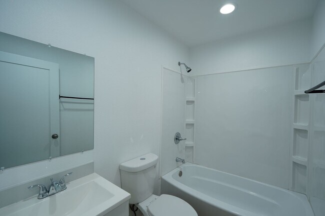 Building Photo - 26074 Bay Ave