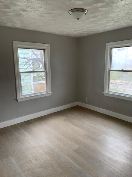 Building Photo - 123 N 41st St