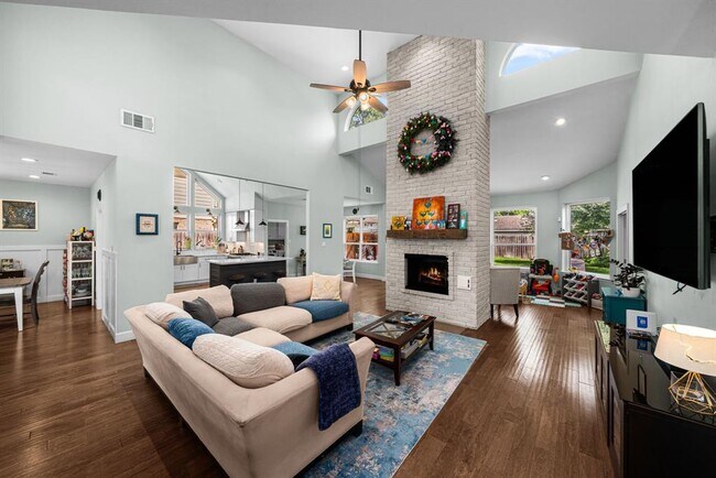 Building Photo - 11414 Del Monte Dr