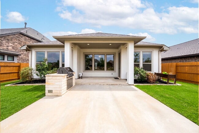 Building Photo - Spacious Comfort Meets Everyday Luxury in This Beautiful One Story