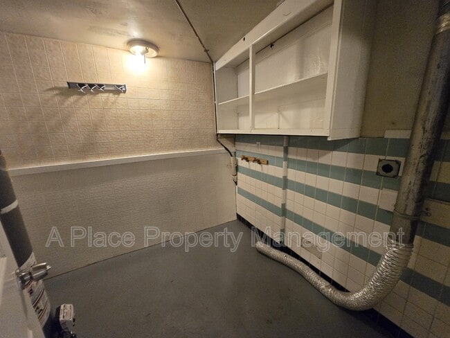 Building Photo - 8444 Engler Ave