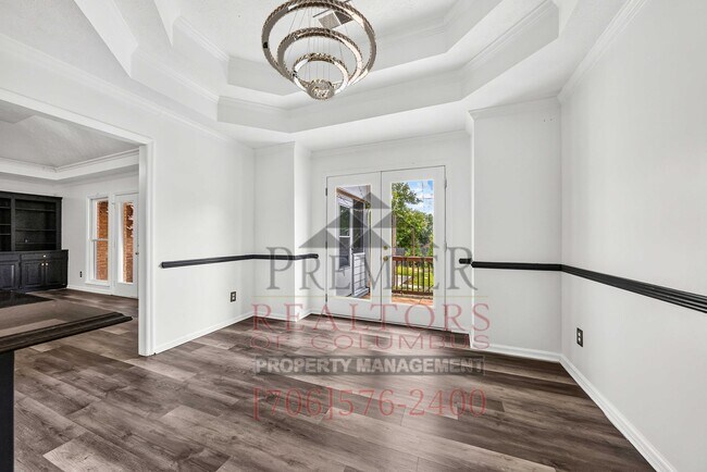 Building Photo - 5924 Big Oak Dr