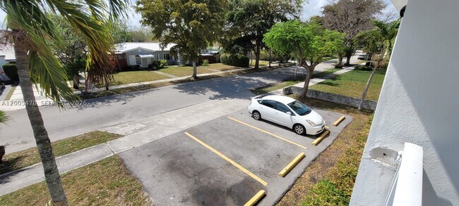 Building Photo - 1719 Wiley St