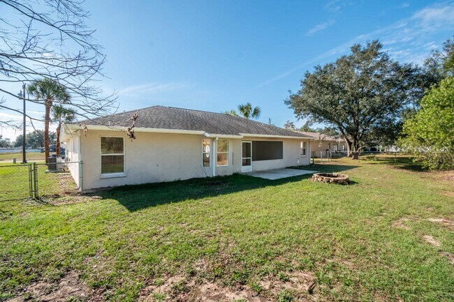Building Photo - 12829 SW 38th Cir