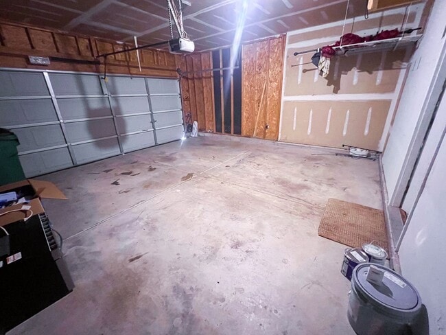 Building Photo - 10640 Northern Dancer Dr