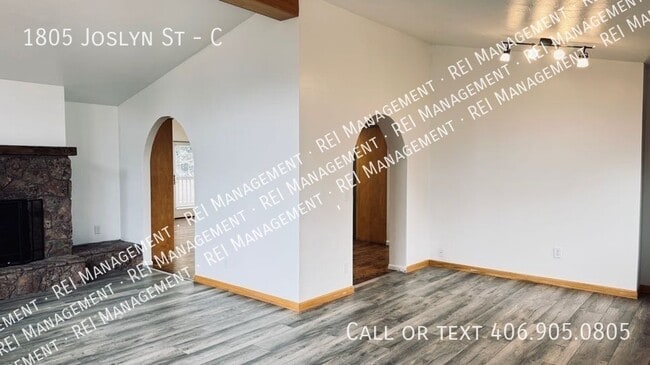 Building Photo - 1805 Joslyn St