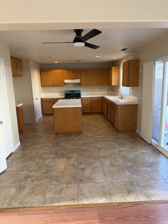 Building Photo - 10755 Arabian Ct