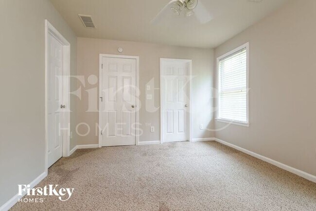 Building Photo - 3310 Castleberry Village Cir