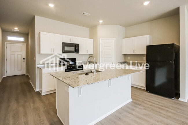 Building Photo - 6601 NW Kathleen St