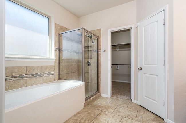 Building Photo - 22918 Caverly Ln