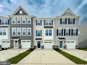 Building Photo - 6737 Shelton Ln