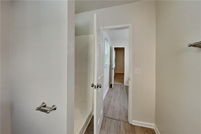 Building Photo - 1800 Baynard Ct NW