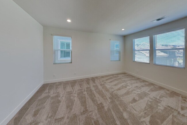 Building Photo - Cordelia 2000+ Sq Ft. 3/2 Home Available Now