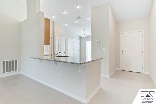 Building Photo - 18 Bressler Ln