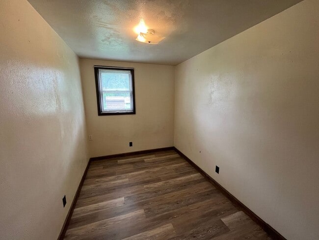Building Photo - 310 W Arnold St