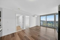 Building Photo - 1500 Rycroft St