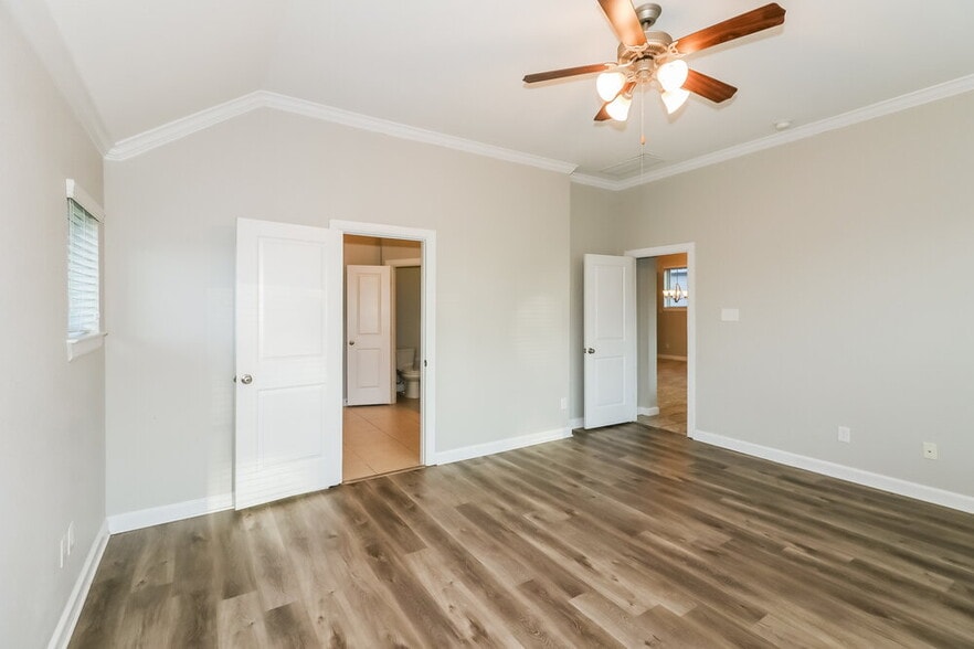 Building Photo - 415 Rocky Briar Ct