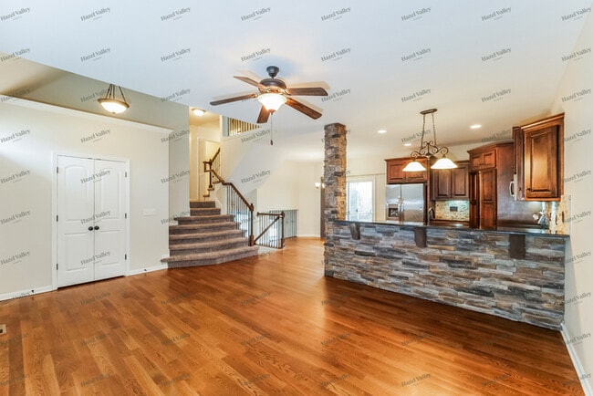 Building Photo - 8401 NE 115th St