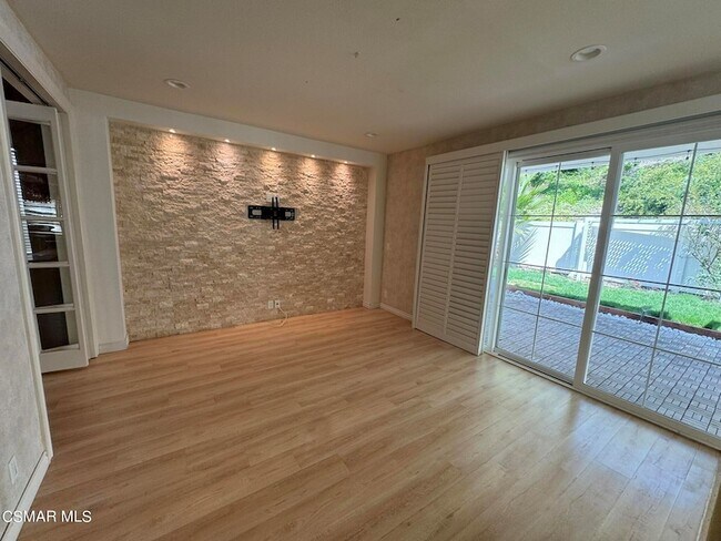 Building Photo - 18635 W Nathan Hill Dr