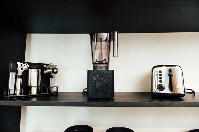 Building Photo - 1911 3rd Ave N