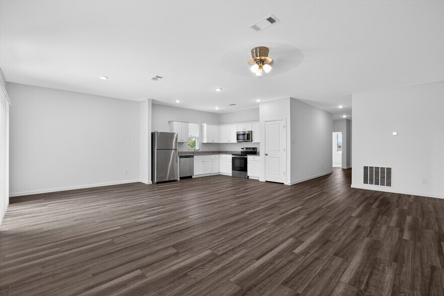 Building Photo - 4725 Harlequin Dr