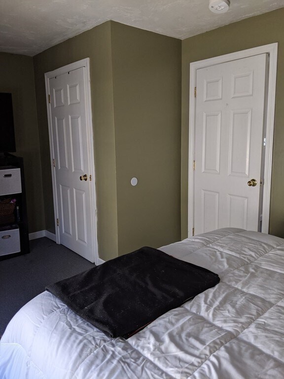 Building Photo - 24-26-26 Lawn St