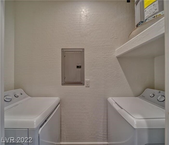 Building Photo - 1040 S Nail Crk Ct