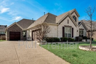 Building Photo - 2818 Balmoral Dr