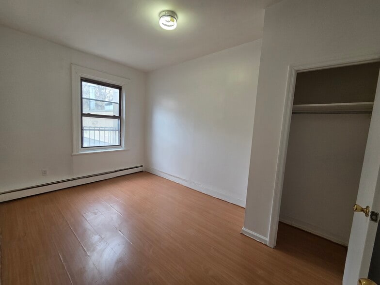 Second Bedroom - 809 Astoria Blvd