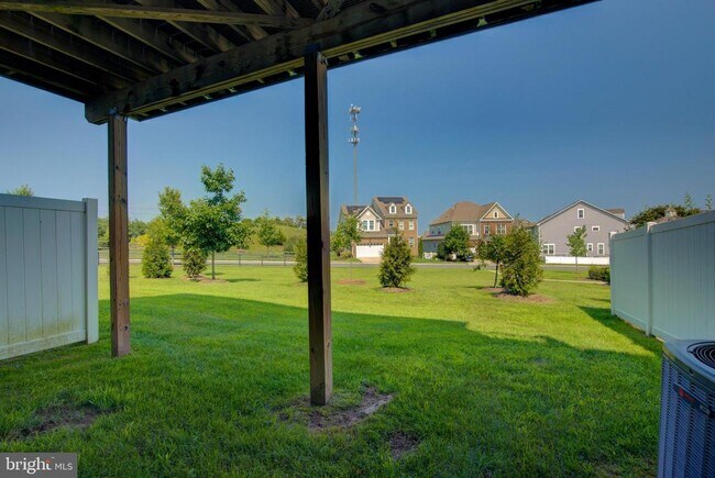 Building Photo - 42932 Running Creek Square