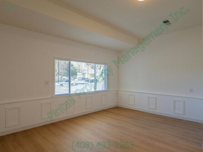 Building Photo - 3428 San Marino Ave