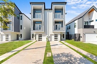 Building Photo - 2513 Crossman Ave