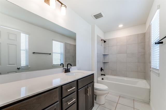 Building Photo - 916 Waggoner Dr