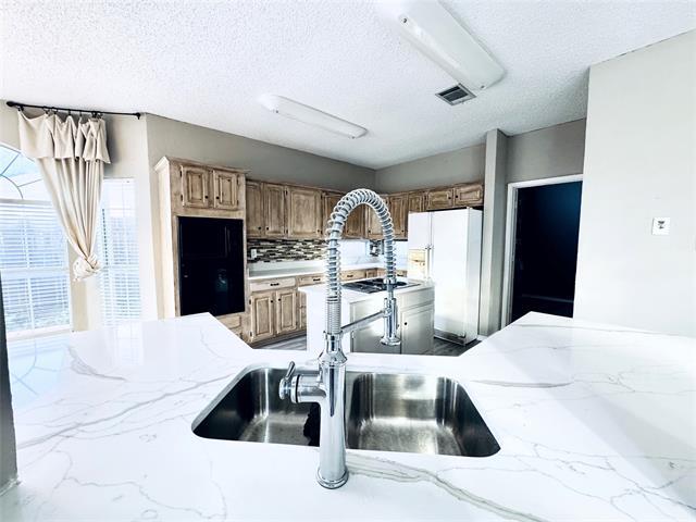 Building Photo - 2714 Bordeaux Dr
