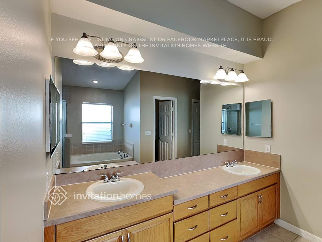 Building Photo - 1106 Barclay Wood Dr