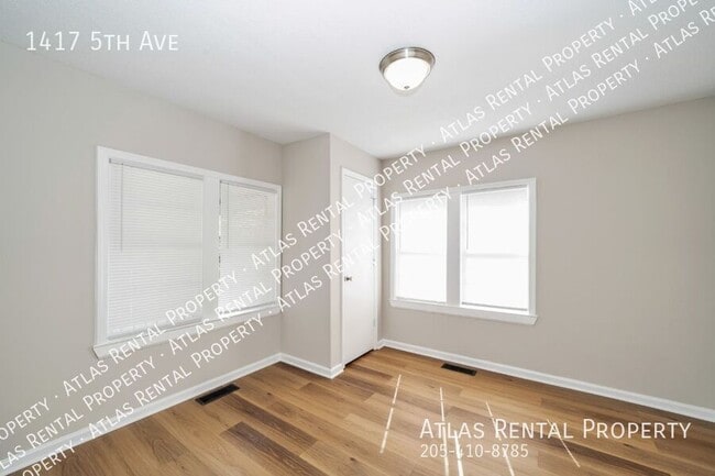 Building Photo - 1417 5th Ave