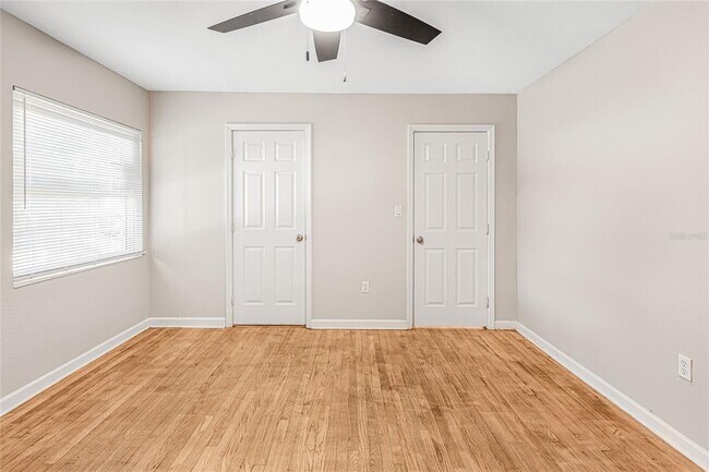 Building Photo - 1607 S Lakeview Ave