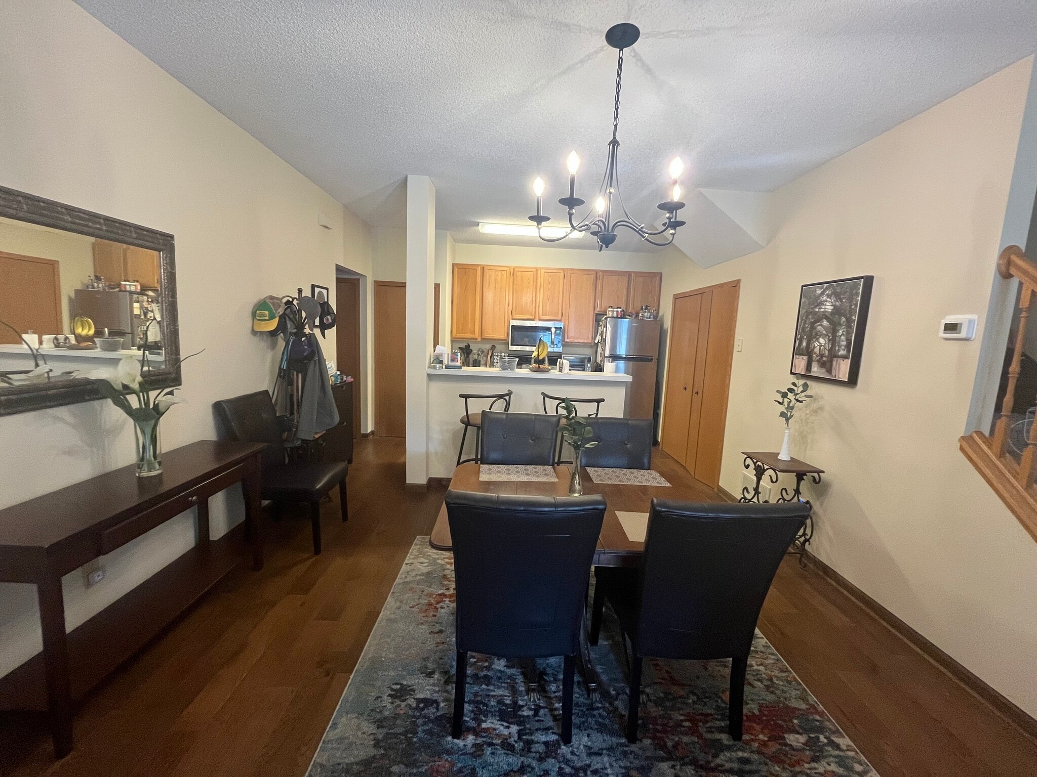 Building Photo - 2556 Mallard Dr